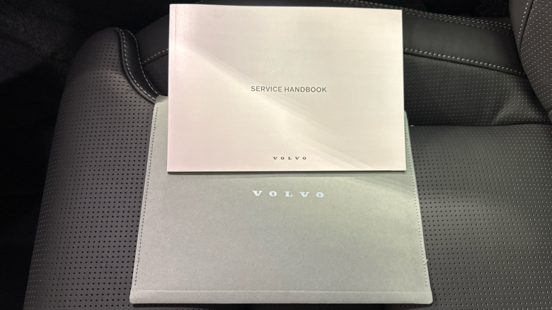 Volvo XC90 2.0 T8 PHEV Ultra Dark 5dr AWD Geartronic Estate